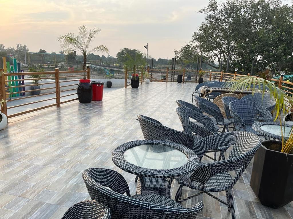 Hotel Eco Park Rewa Esterno foto