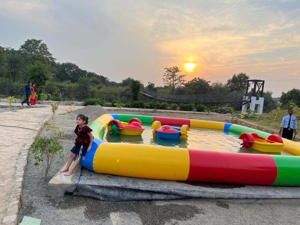 Hotel Eco Park Rewa Esterno foto