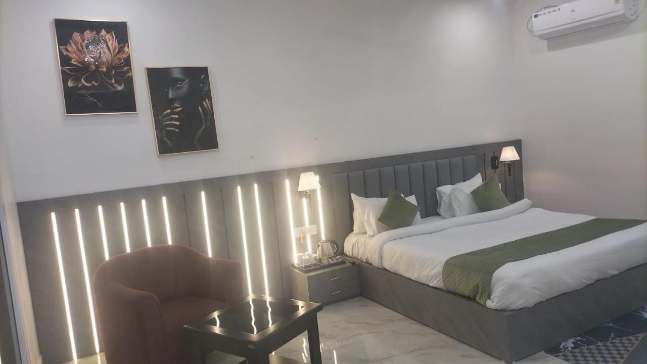 Hotel Eco Park Rewa Esterno foto