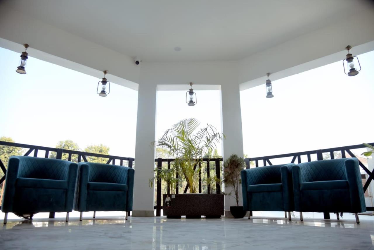 Hotel Eco Park Rewa Esterno foto