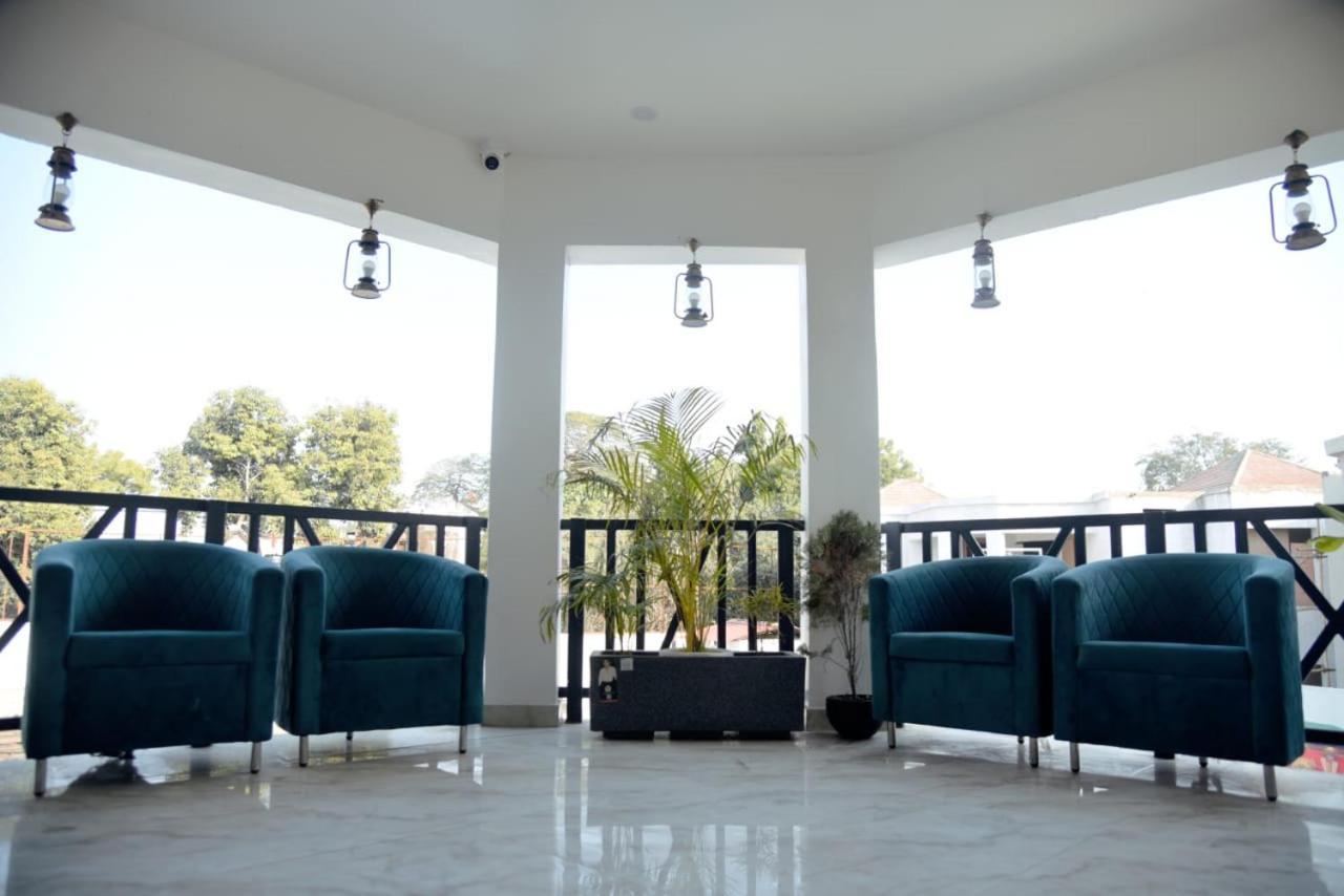 Hotel Eco Park Rewa Esterno foto