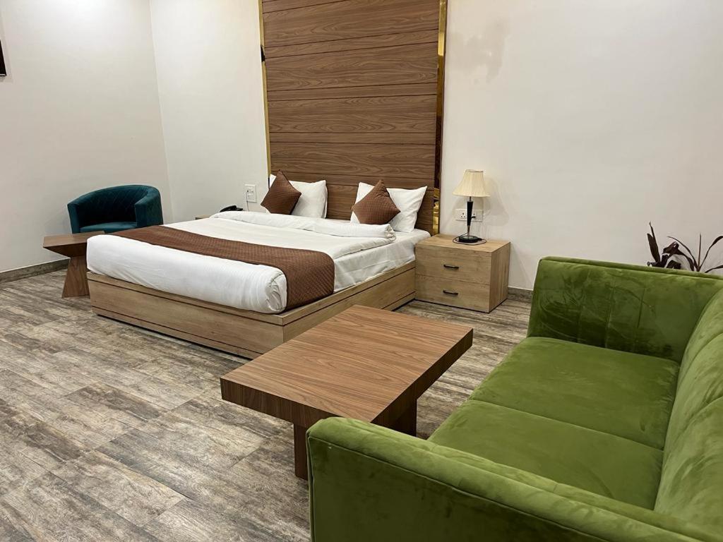 Hotel Eco Park Rewa Esterno foto