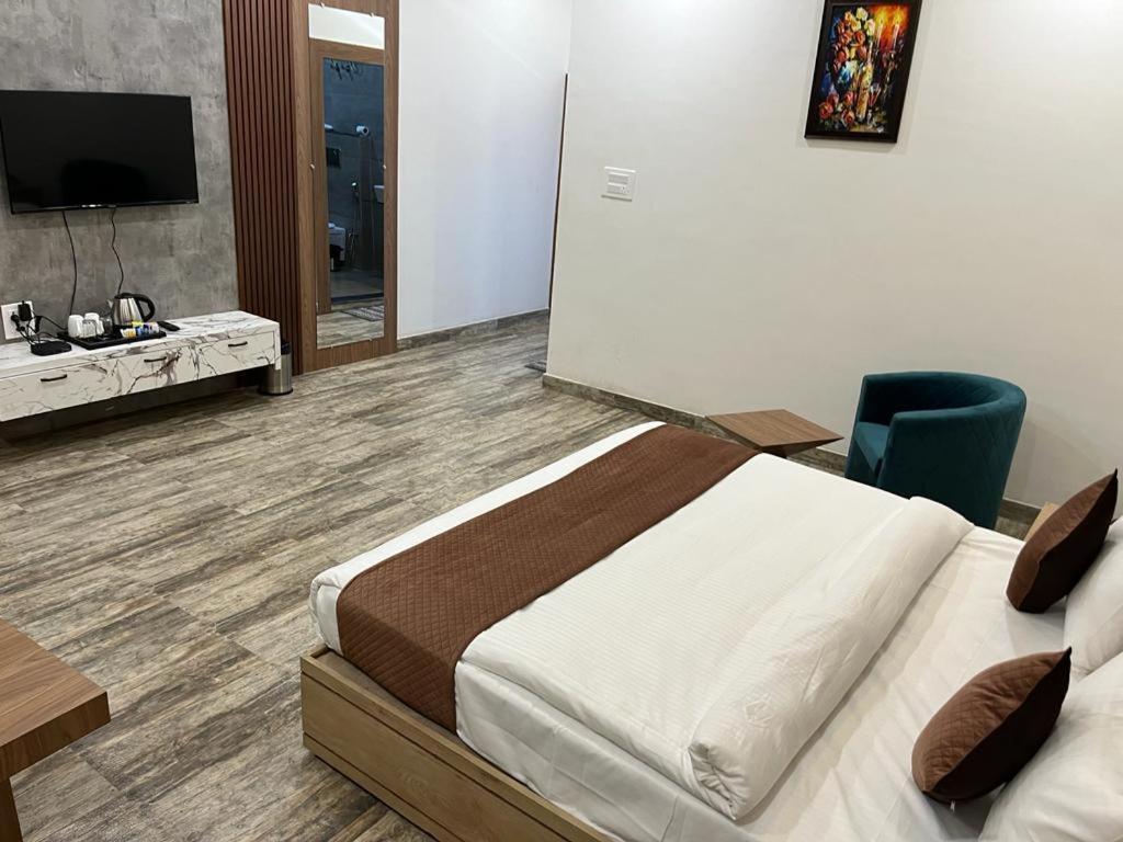 Hotel Eco Park Rewa Esterno foto